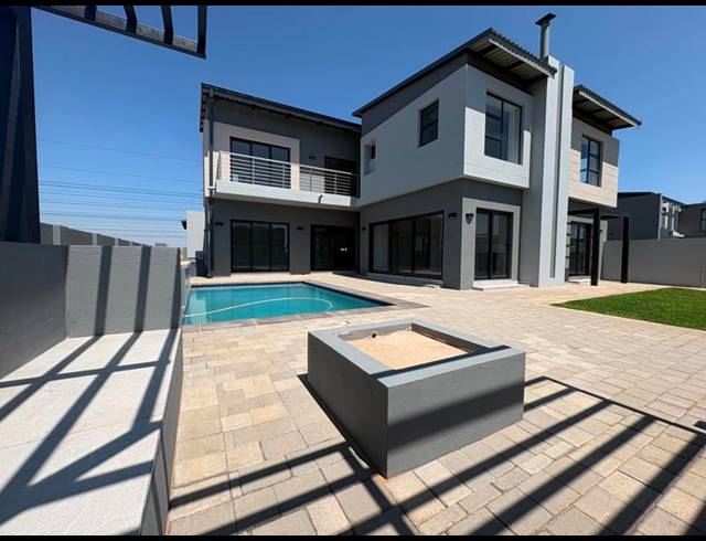 4 BEDROOM HOUSE FOR SALE IN MIDSTREAM HEIGHTS